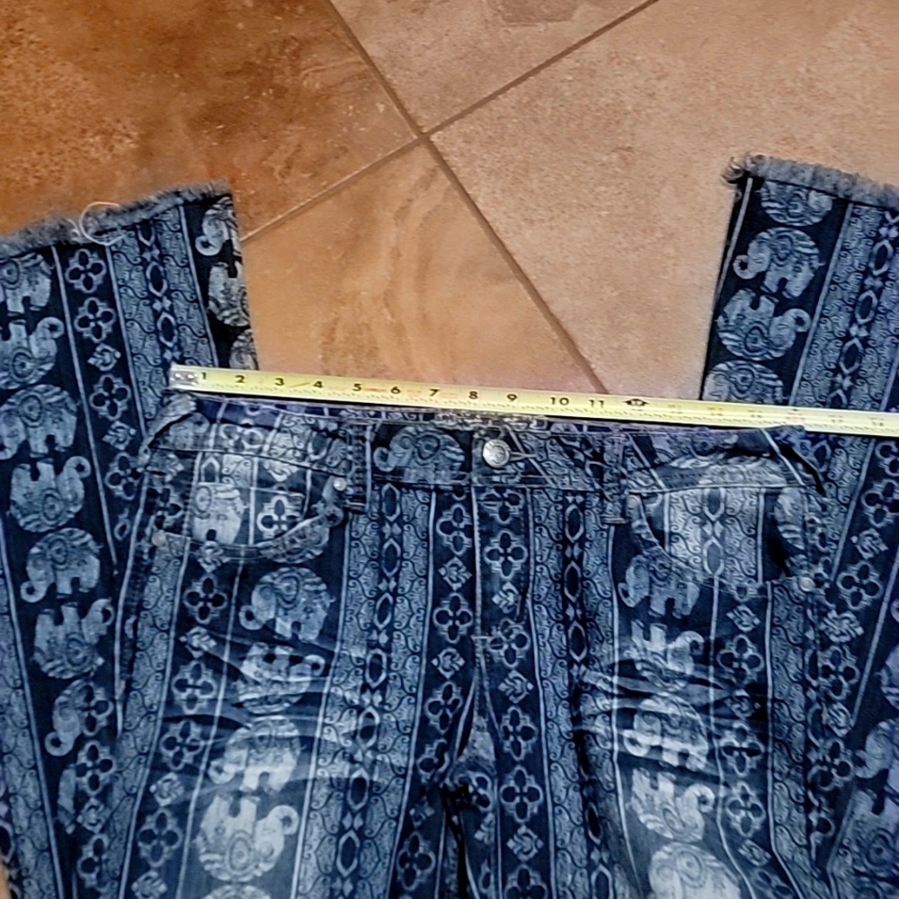 Elephant Printed Flare Denim Jeans - Picture 6 of 9